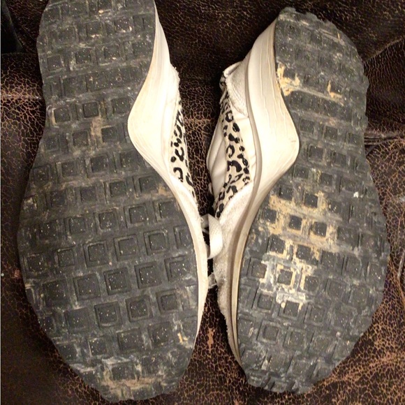 Nike Leopard Print Sneakers Size 8 - Picture 6 of 6